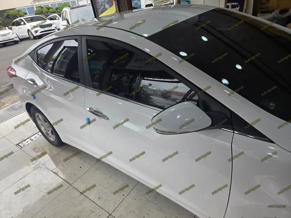 Hyundai AVANTE 2015