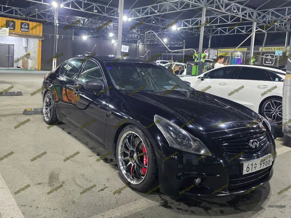 Infiniti G 2011