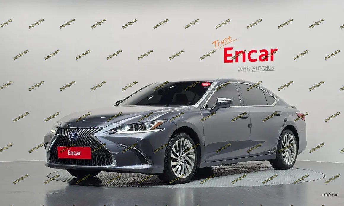 Lexus ES 2020