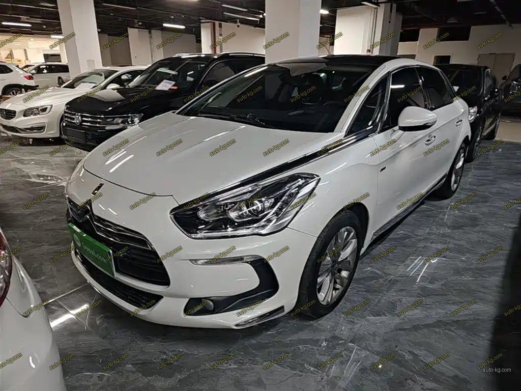 DS DS 5 2015