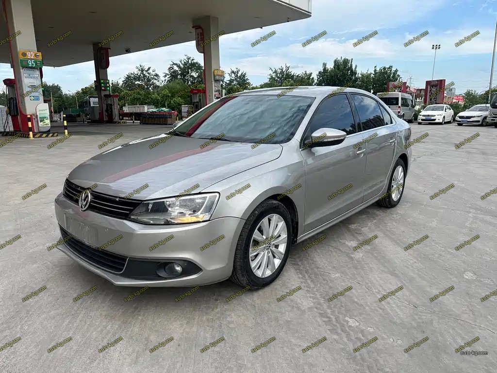 Volkswagen Sagitar 2015