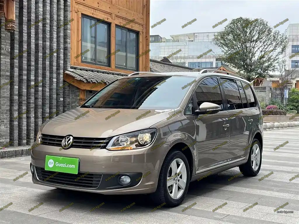 Volkswagen Touran 2015