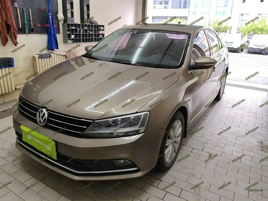 Volkswagen Sagitar 2016