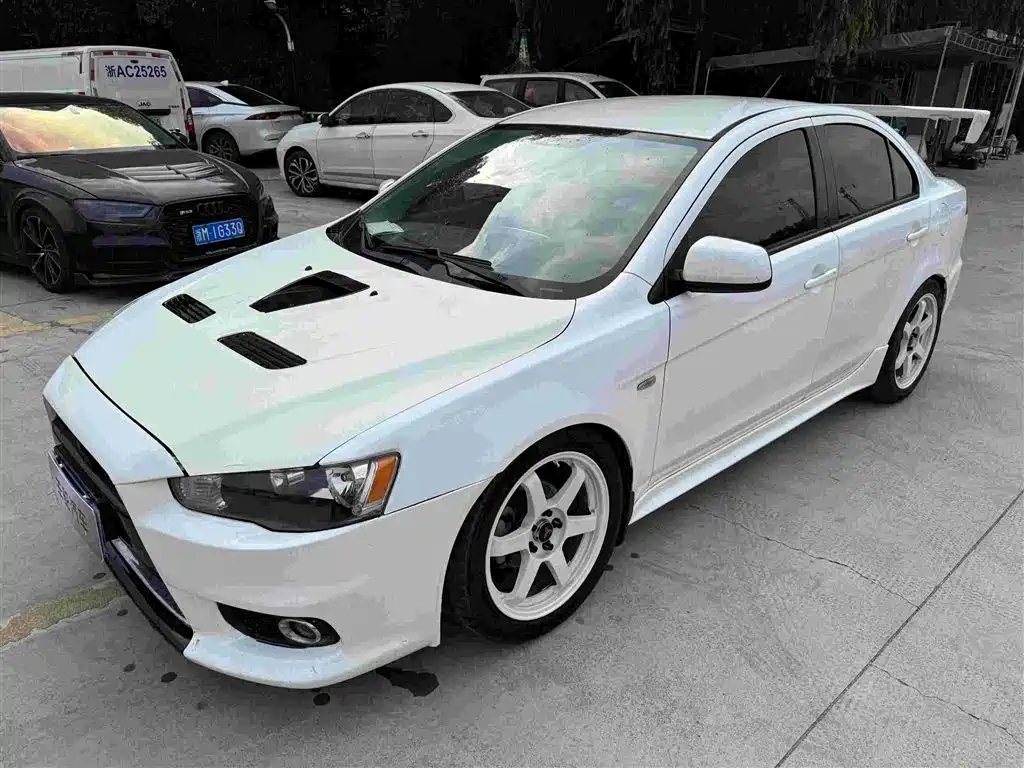 Mitsubishi Lancer EX 2012