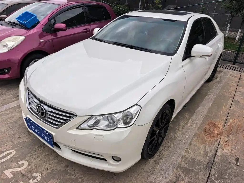 Toyota Reiz 2012