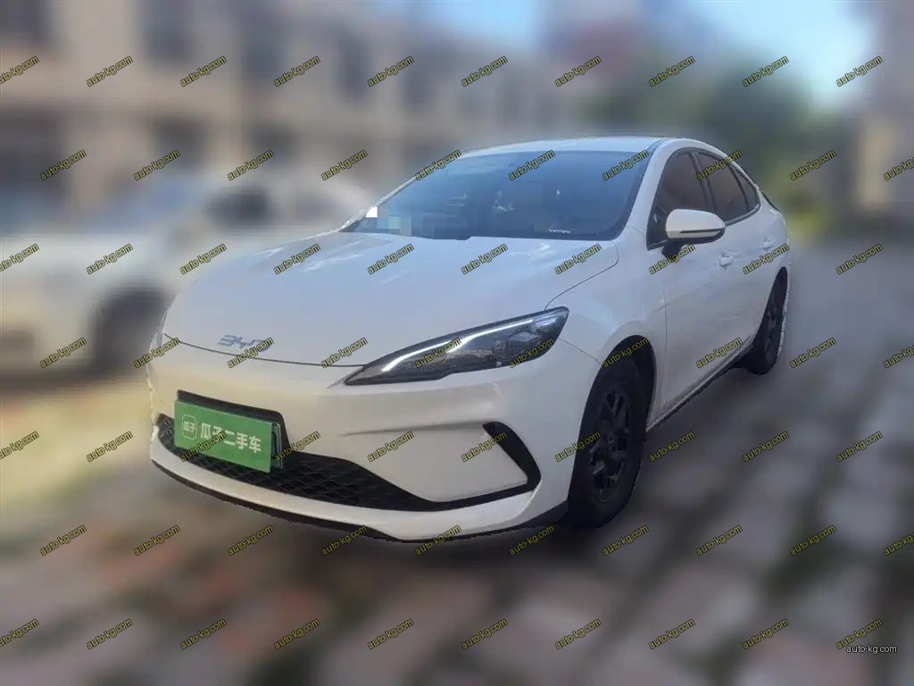 BYD Seal 05 DM-i 2025