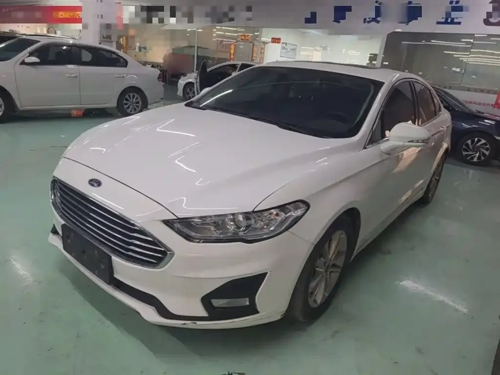 Ford Mondeo 2021 — фото 1 из 25