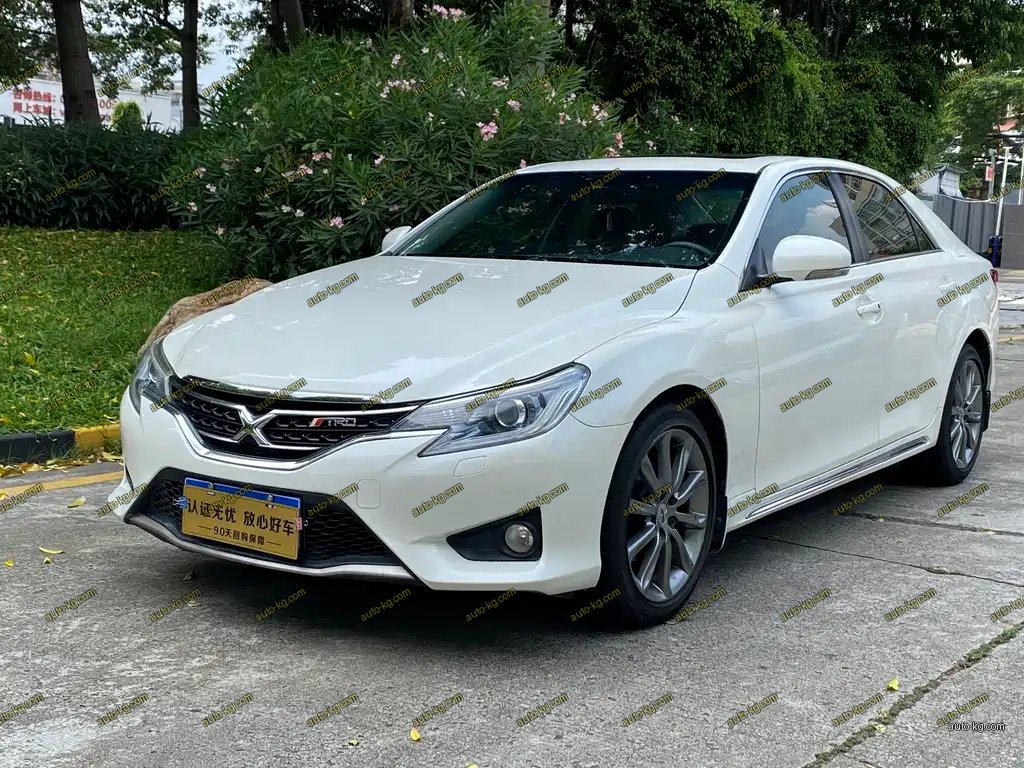 Toyota Reiz 2016