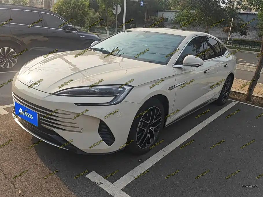 BYD Seal 07 DM-i 2025