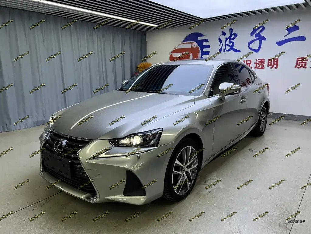 Lexus IS 2017