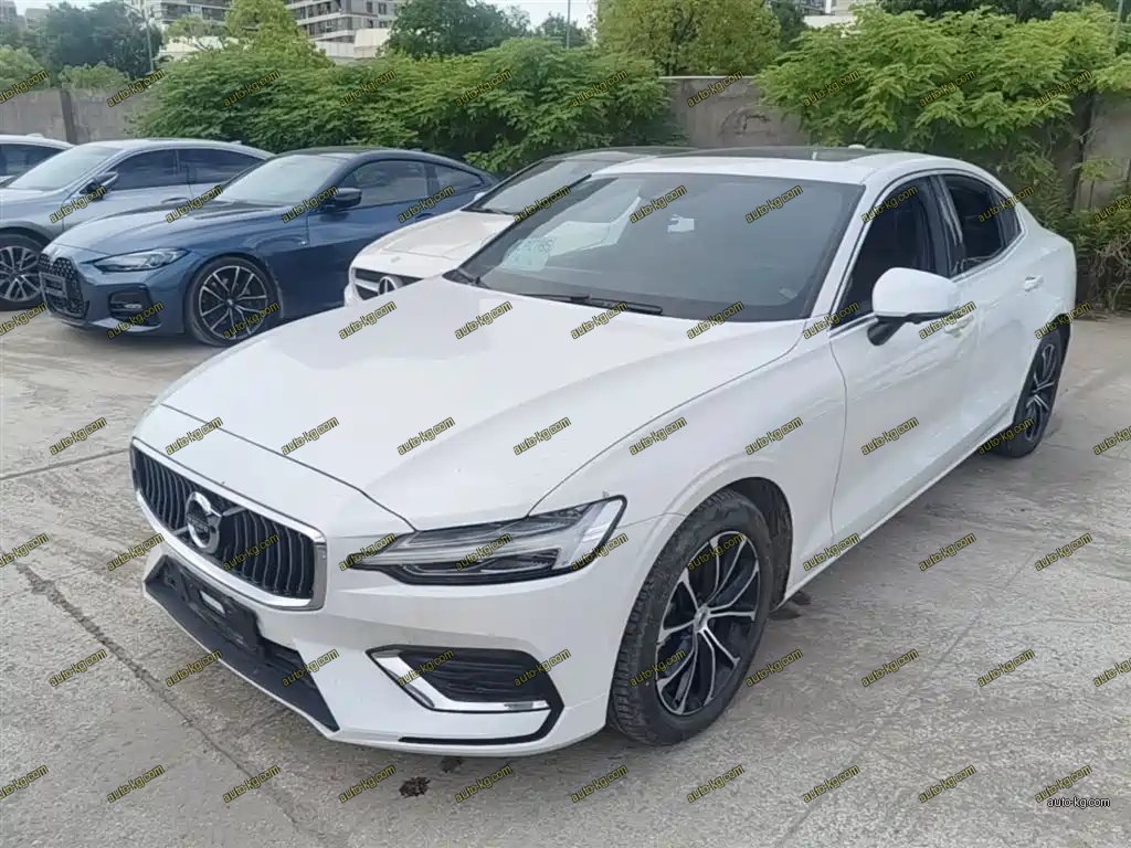 Volvo S60 2022