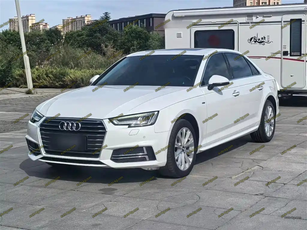 Audi A4L 2019