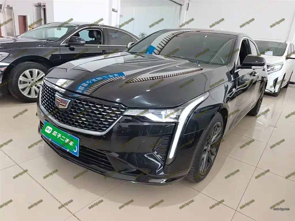 Cadillac CT4 2022