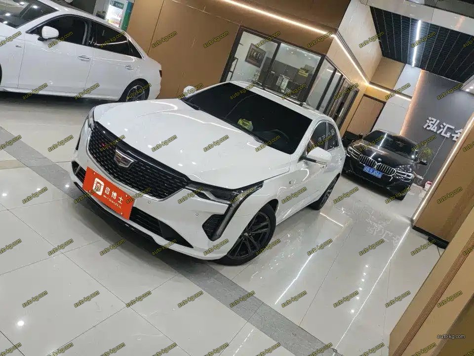 Cadillac CT4 2023