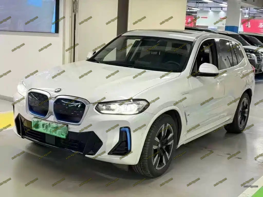 BMW iX3 2021