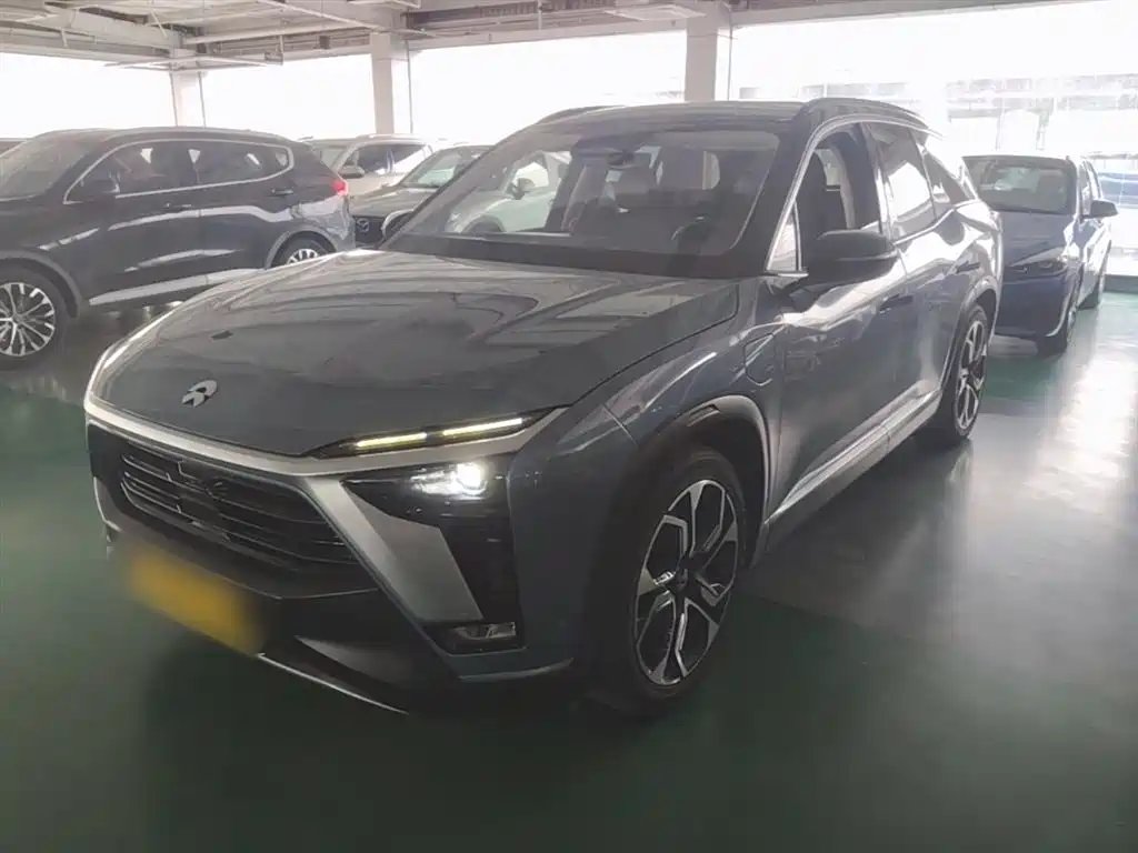 NIO ES8 2021
