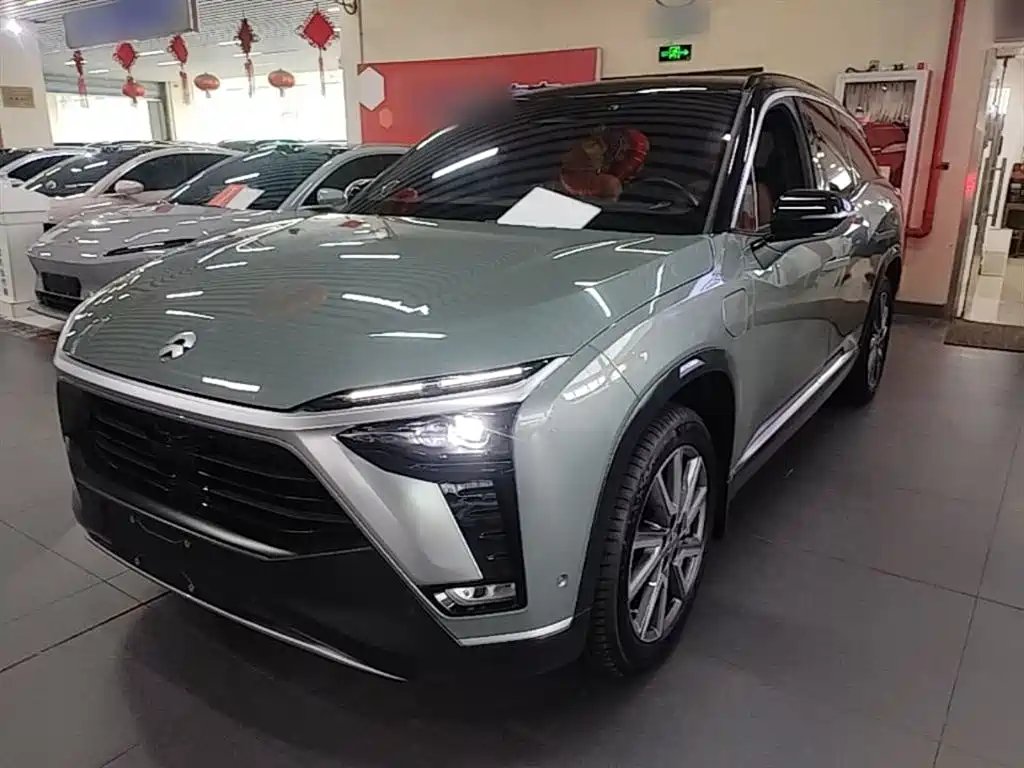 NIO ES8 2022