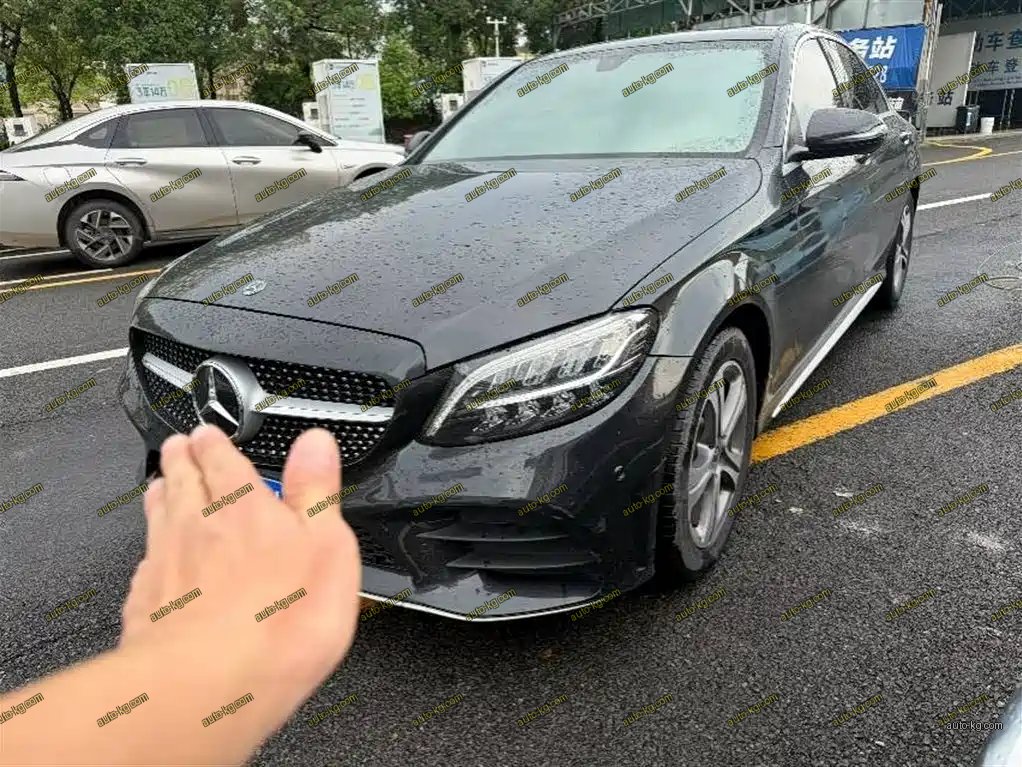 Mercedes-Benz C-Class 2021