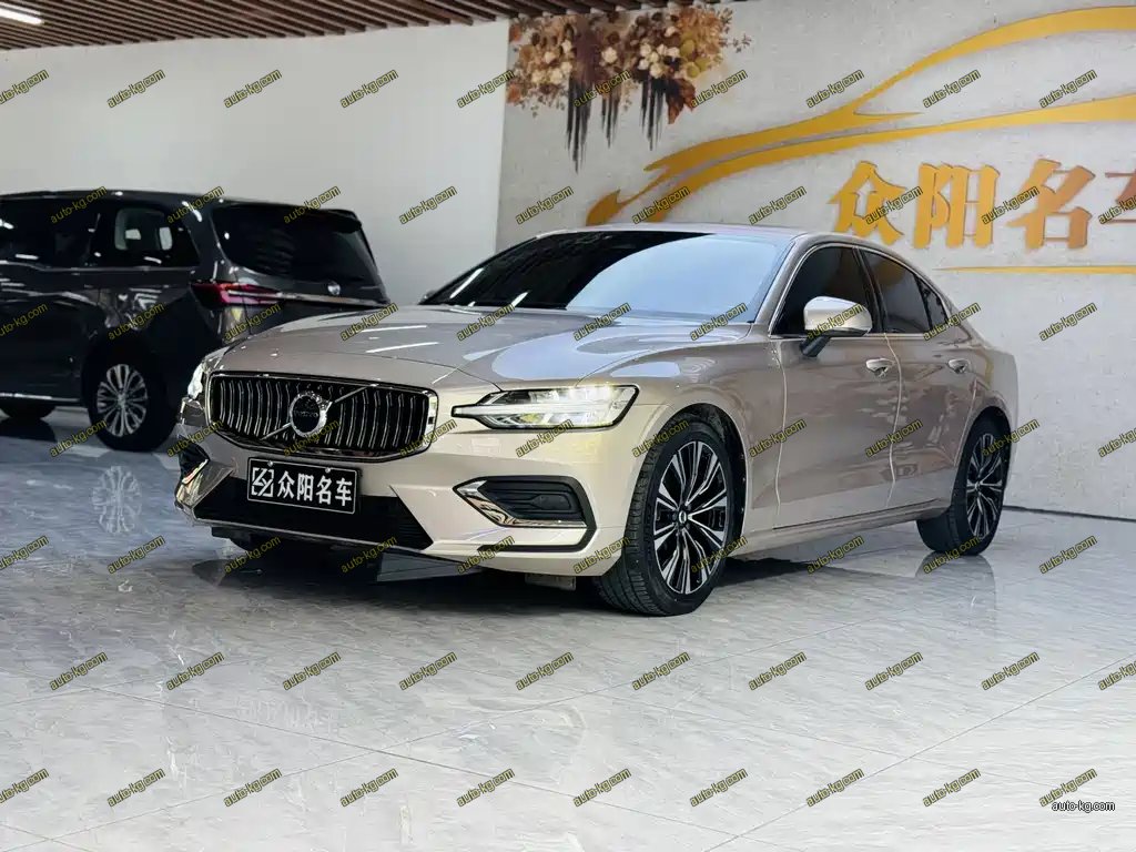Volvo S60 2023