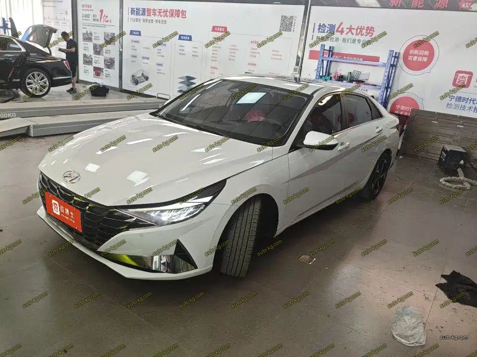 Hyundai Elantra 2023