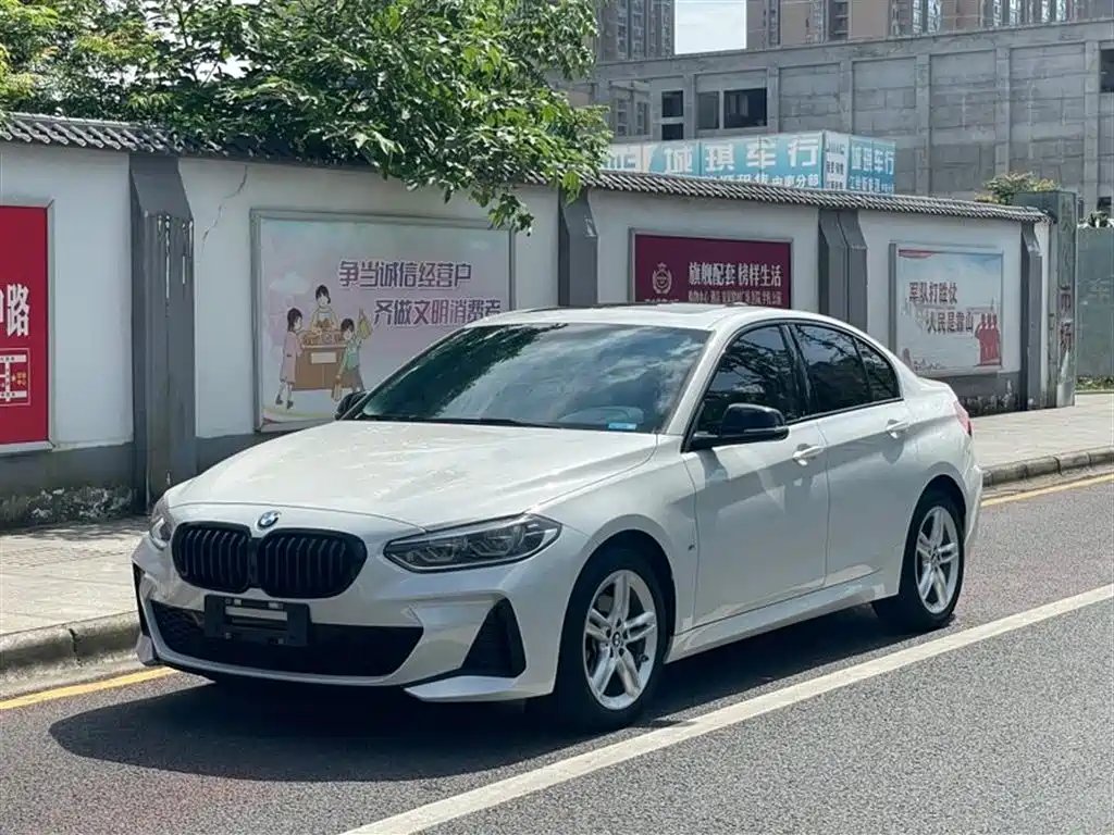 BMW 1 Series 2021