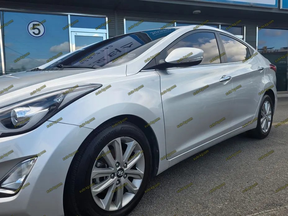 Hyundai AVANTE 2015