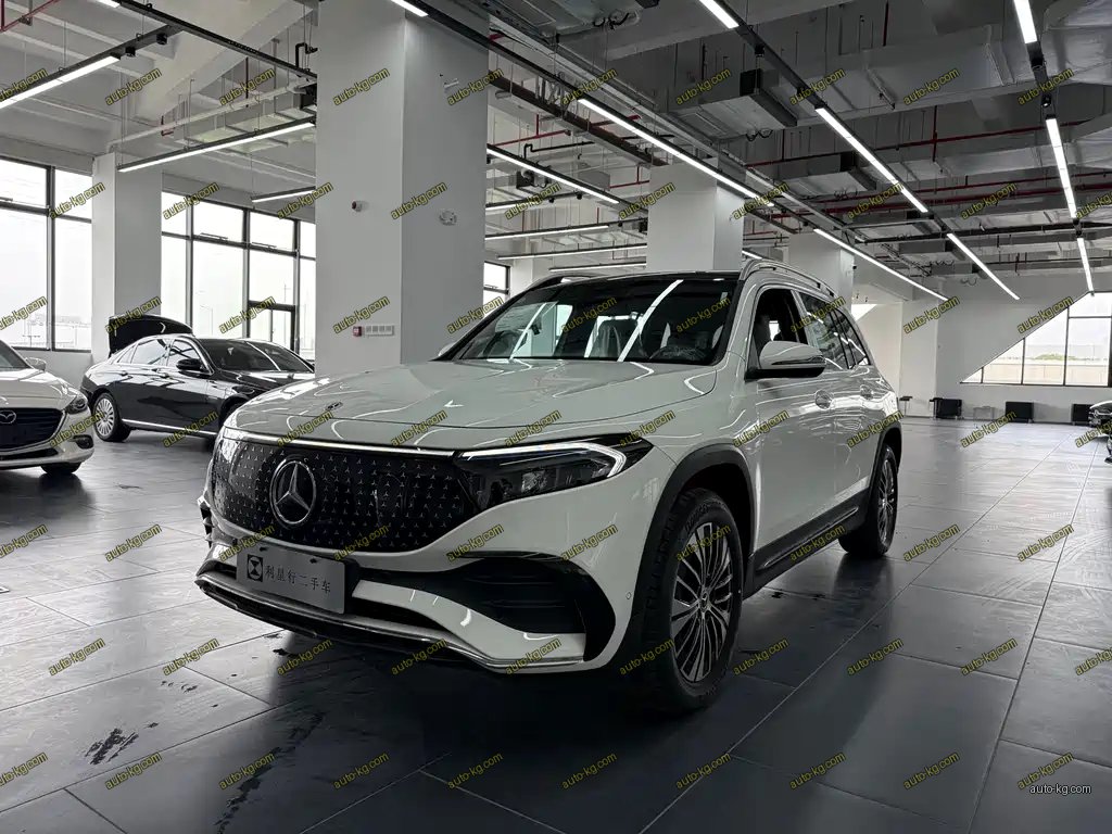 Mercedes-Benz EQB 2026