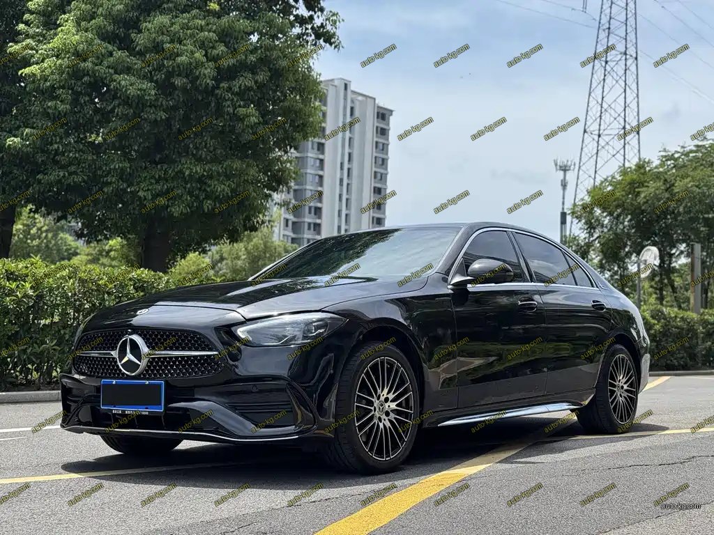 Mercedes-Benz C-Class 2025