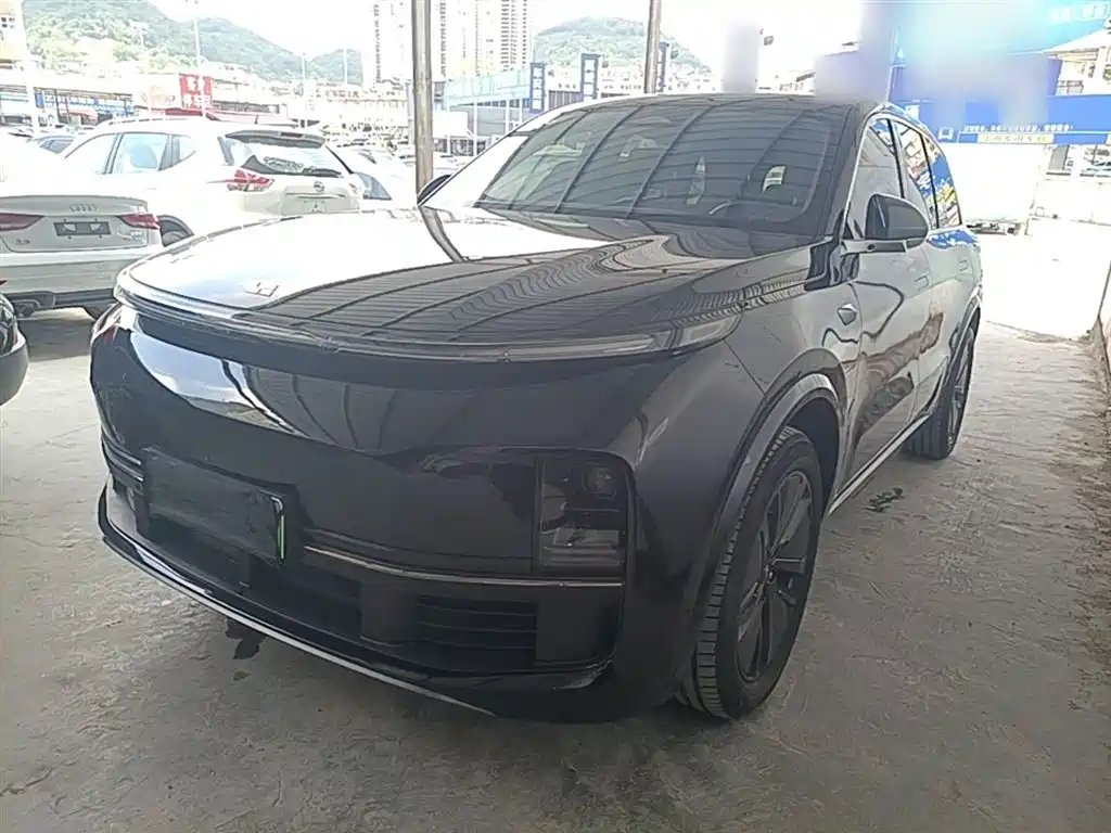 Li Auto Li L8 2024