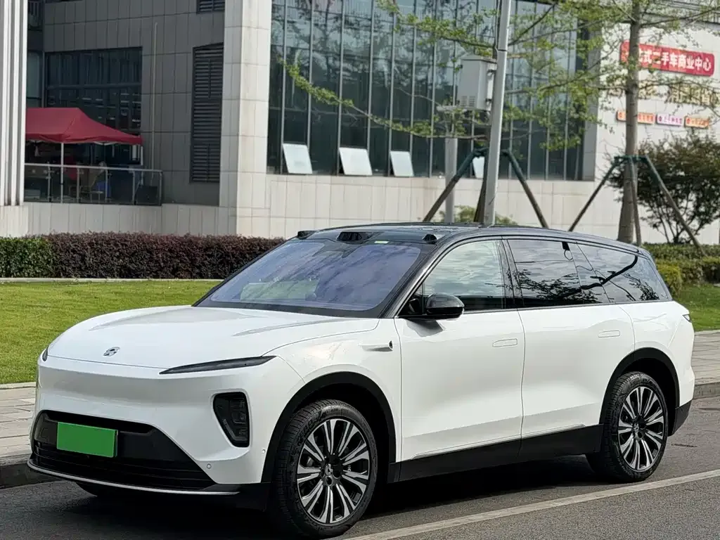 NIO ES8 2025 — фото 1 из 15
