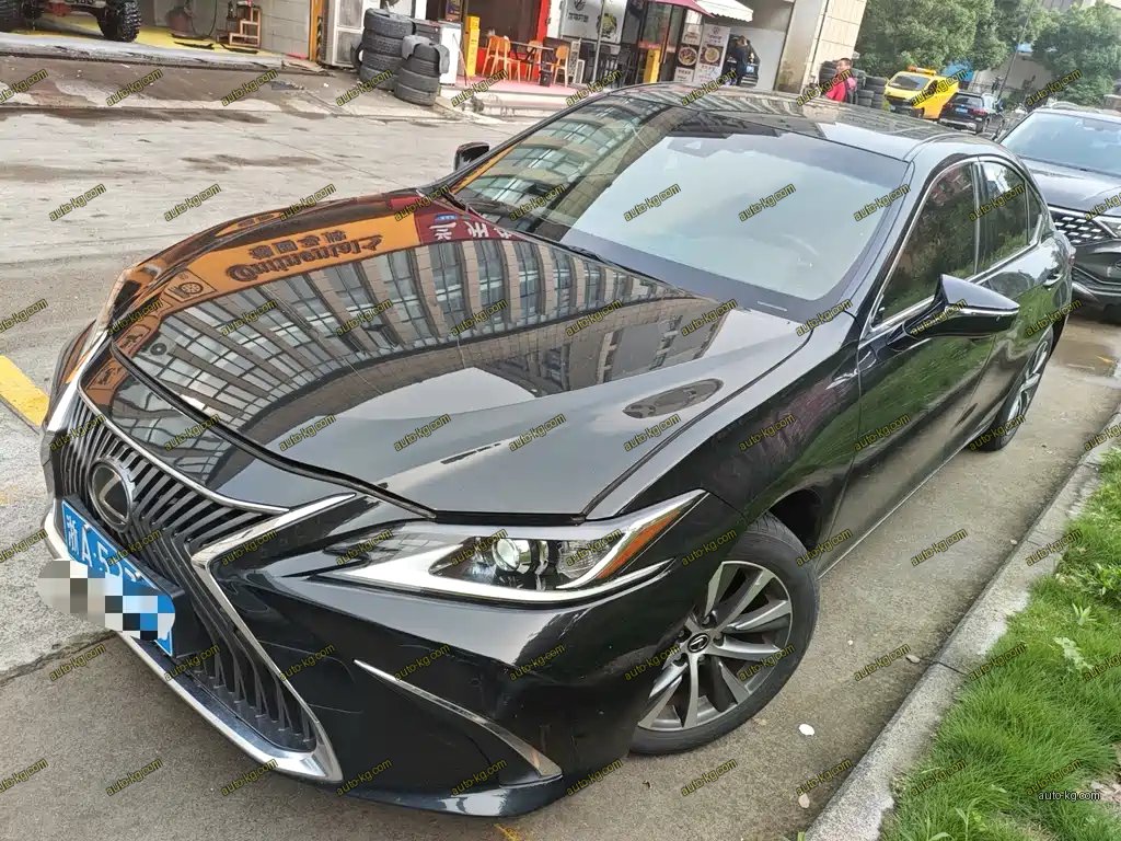 Lexus ES 2019
