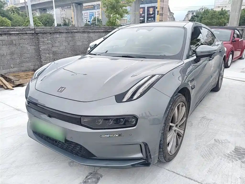 Zeekr 001 2024