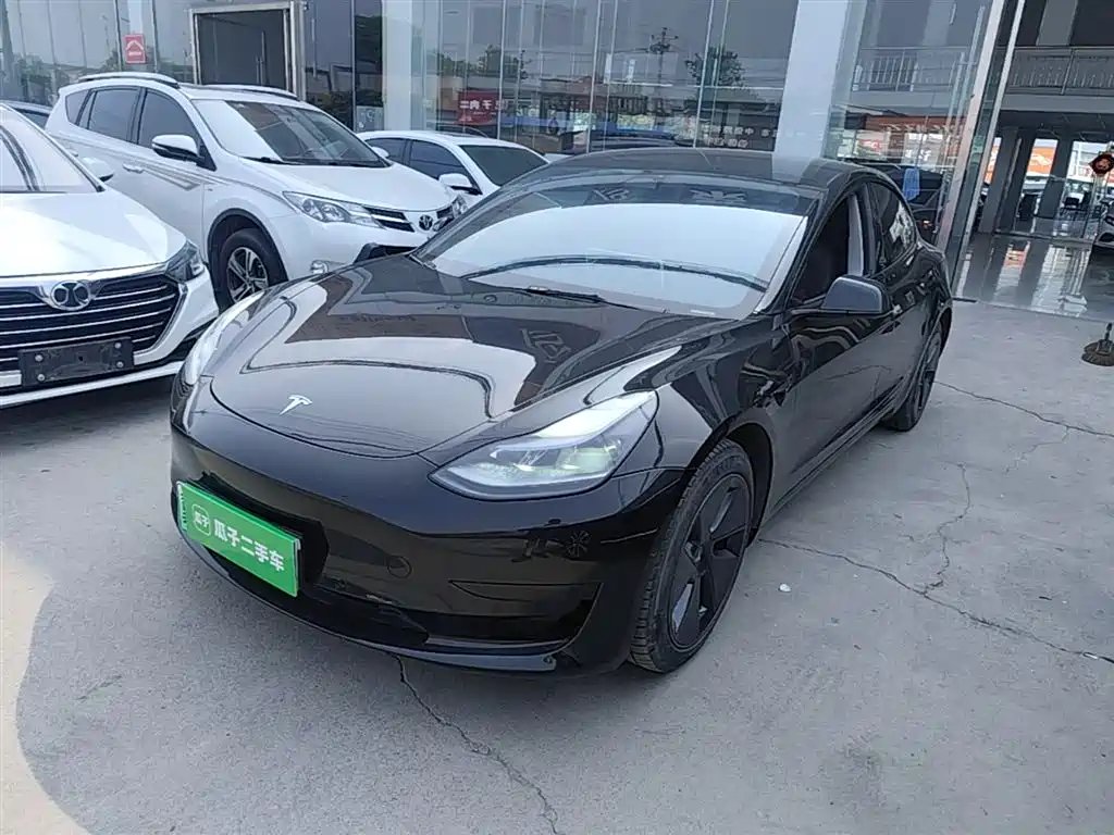 Tesla Model 3 2023