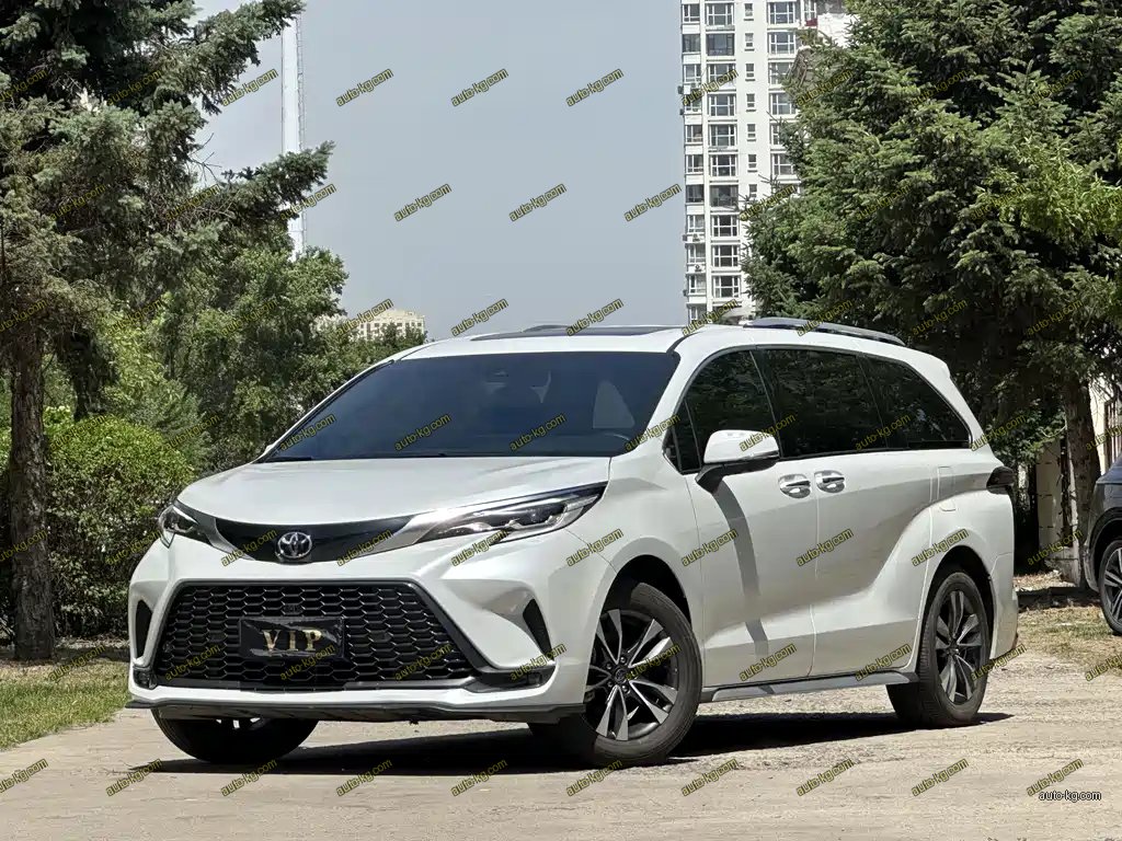 Toyota Granvia 2024
