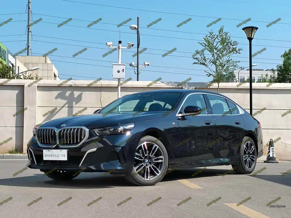 BMW 5 Series 2025