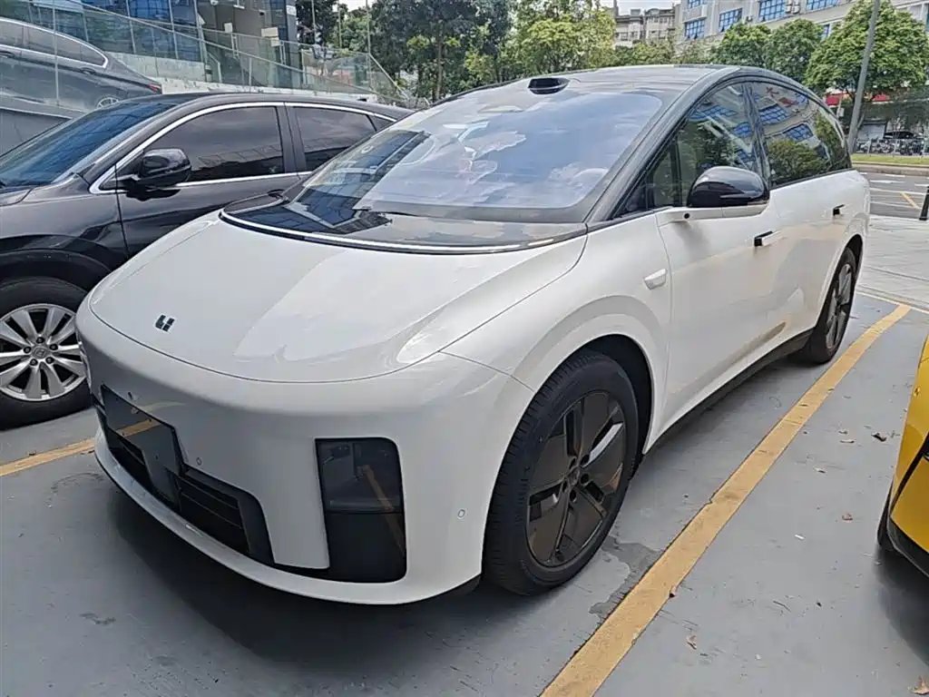Li Auto Lii8 2026 — фото 1 из 5