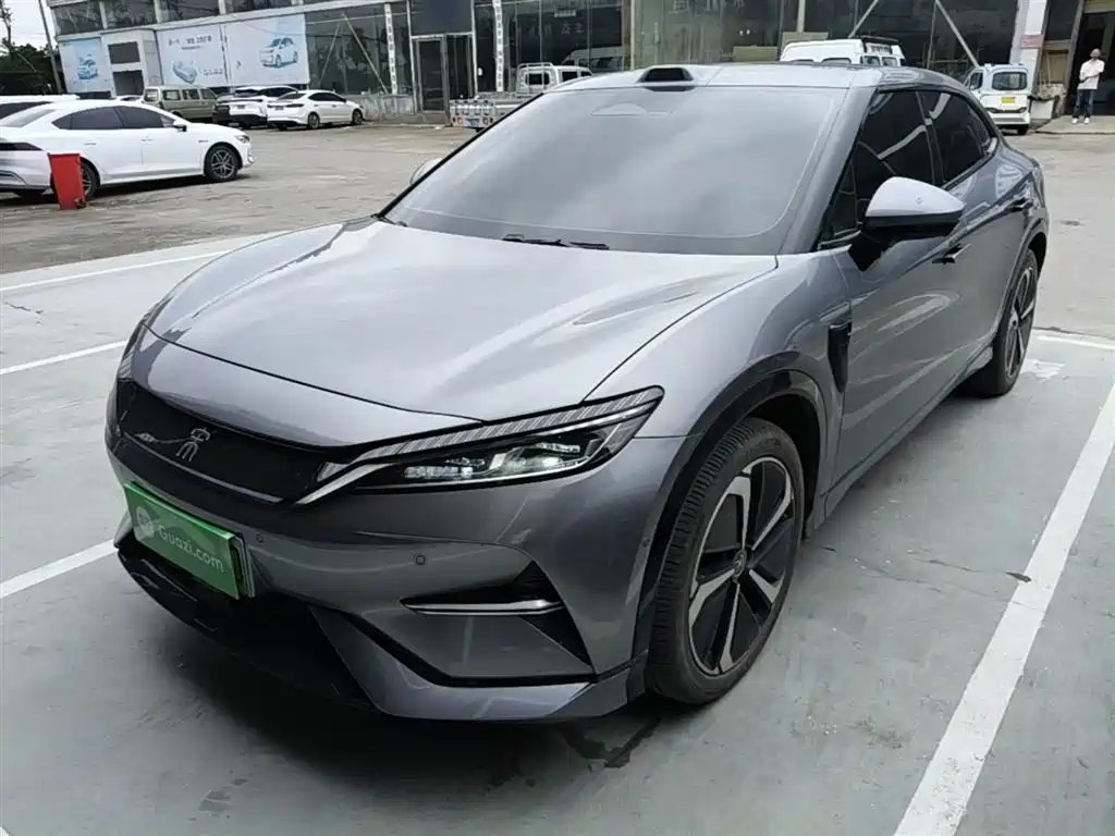 BYD L EV 2025