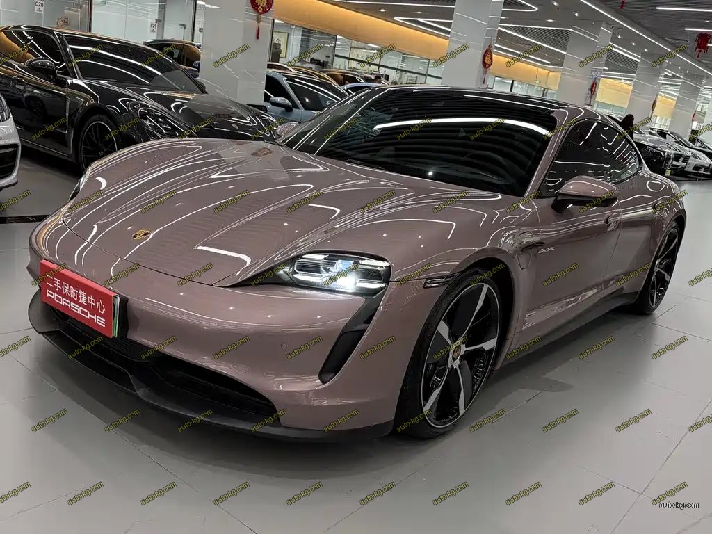 Porsche Taycan 2022