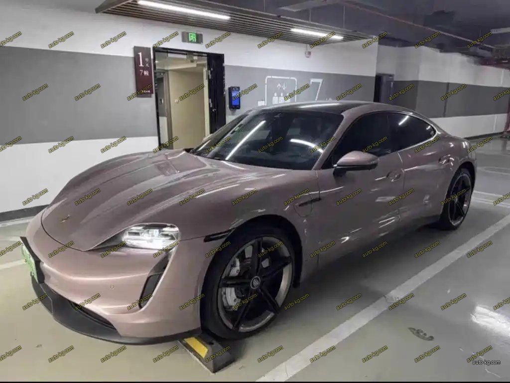 Porsche Taycan 2021