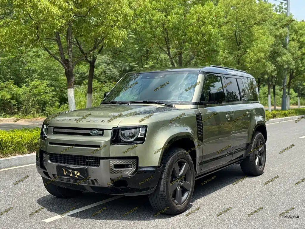 Land Rover Defender 2023