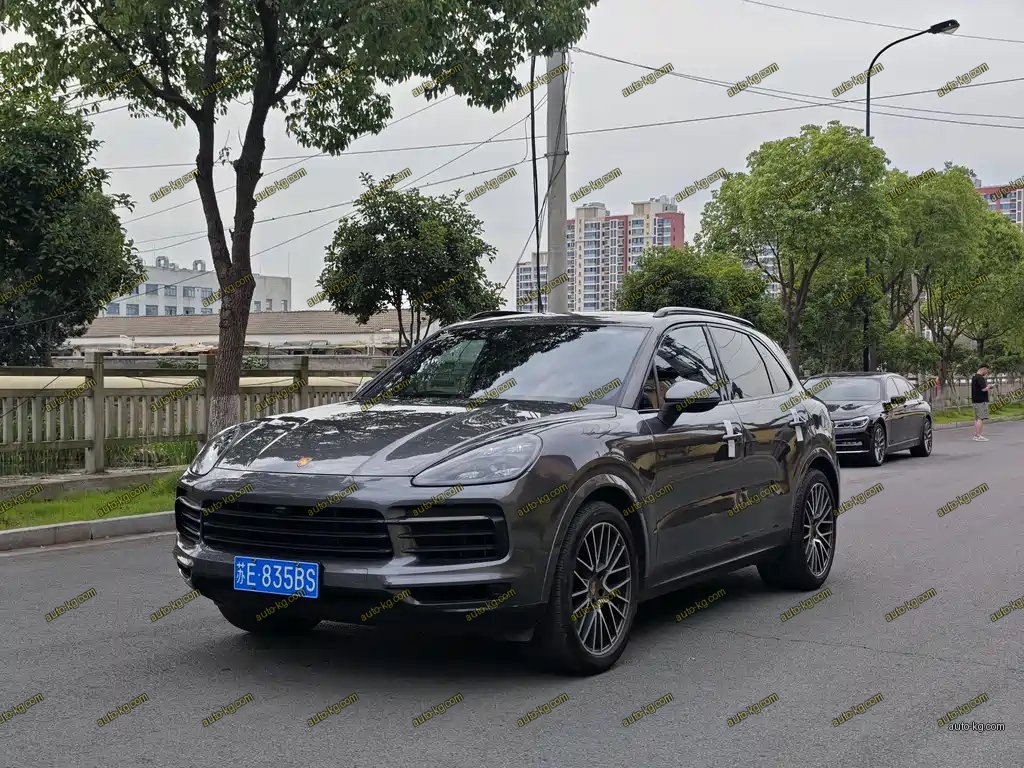 Porsche Cayenne 2021
