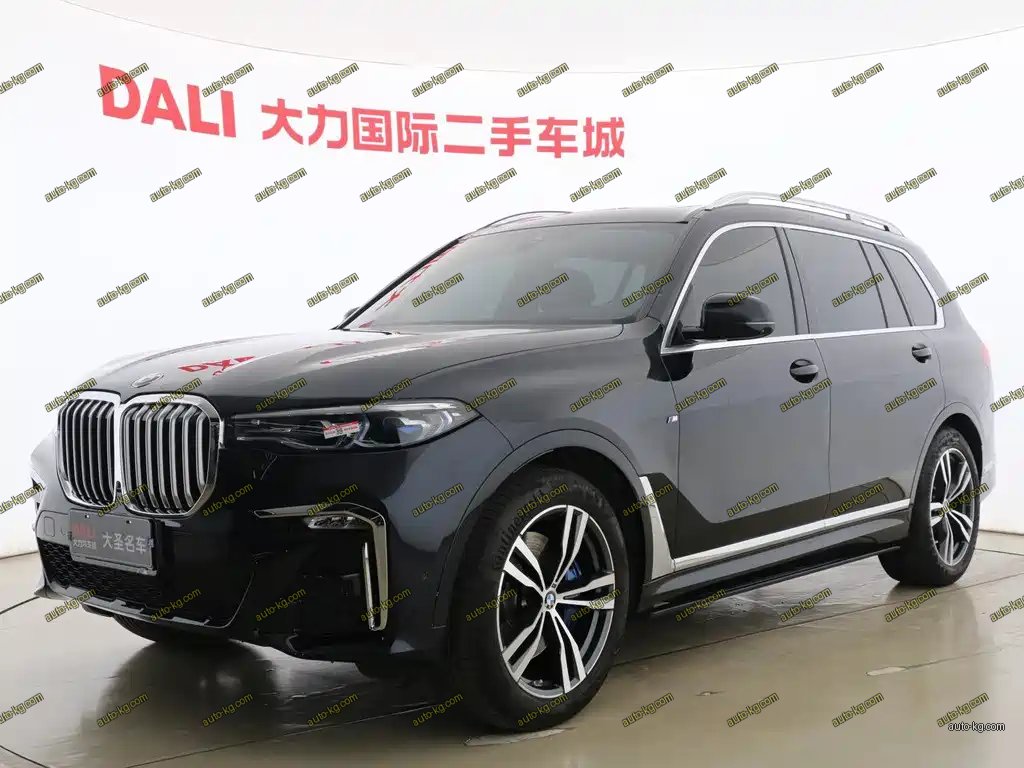 BMW X7 2021