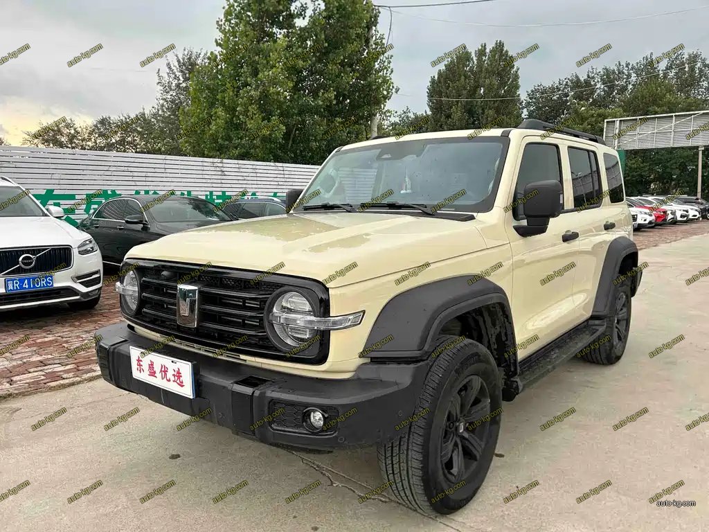 Tank Tank 300 2025