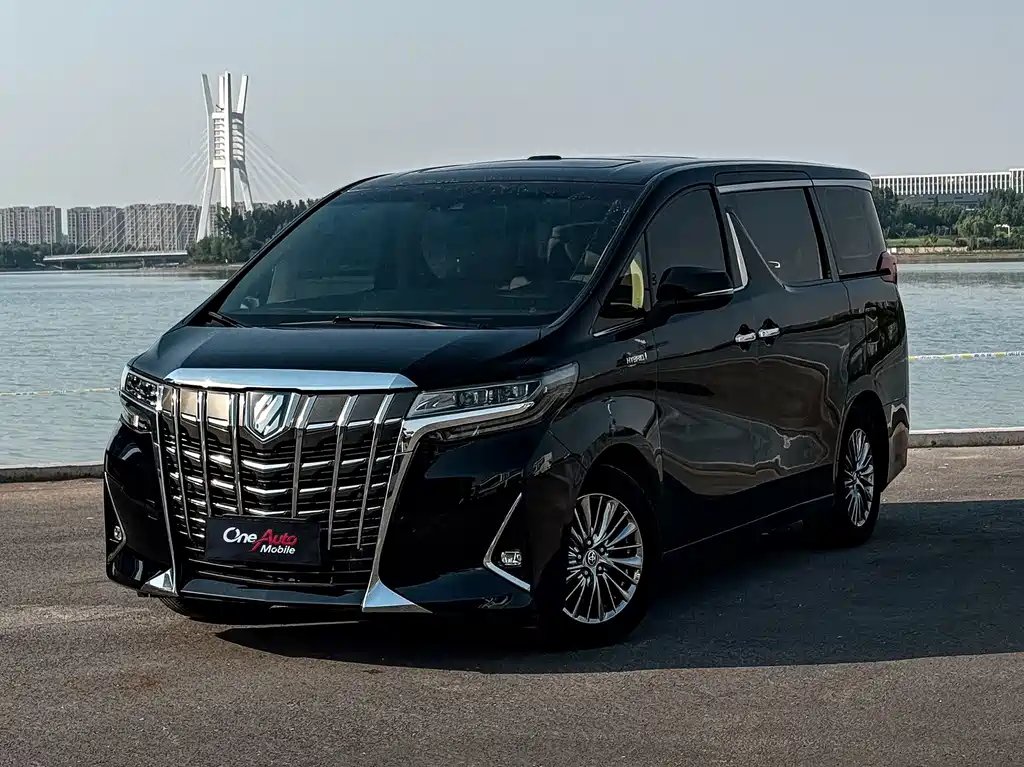Toyota Alphard 2023