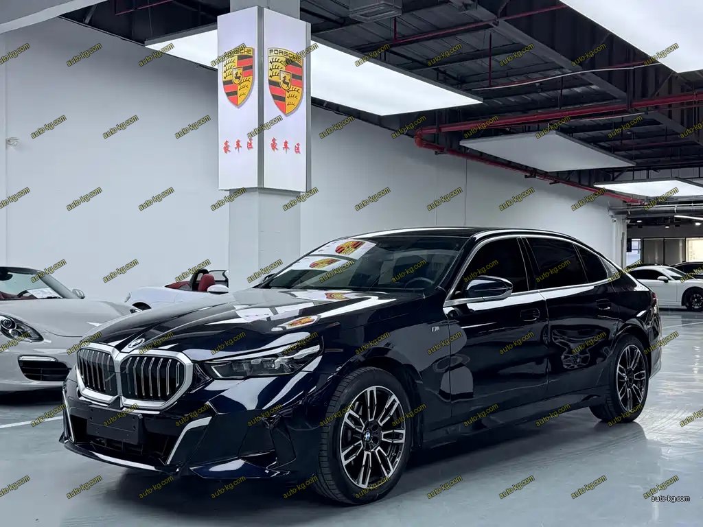 BMW 5 Series 2024