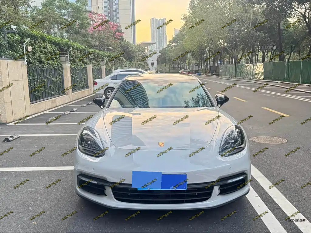 Porsche Panamera 2020