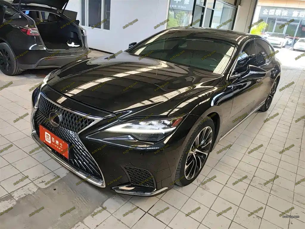 Lexus LS 2021