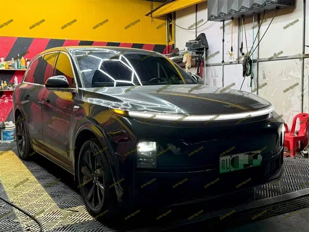 Li Auto Li L8 2024