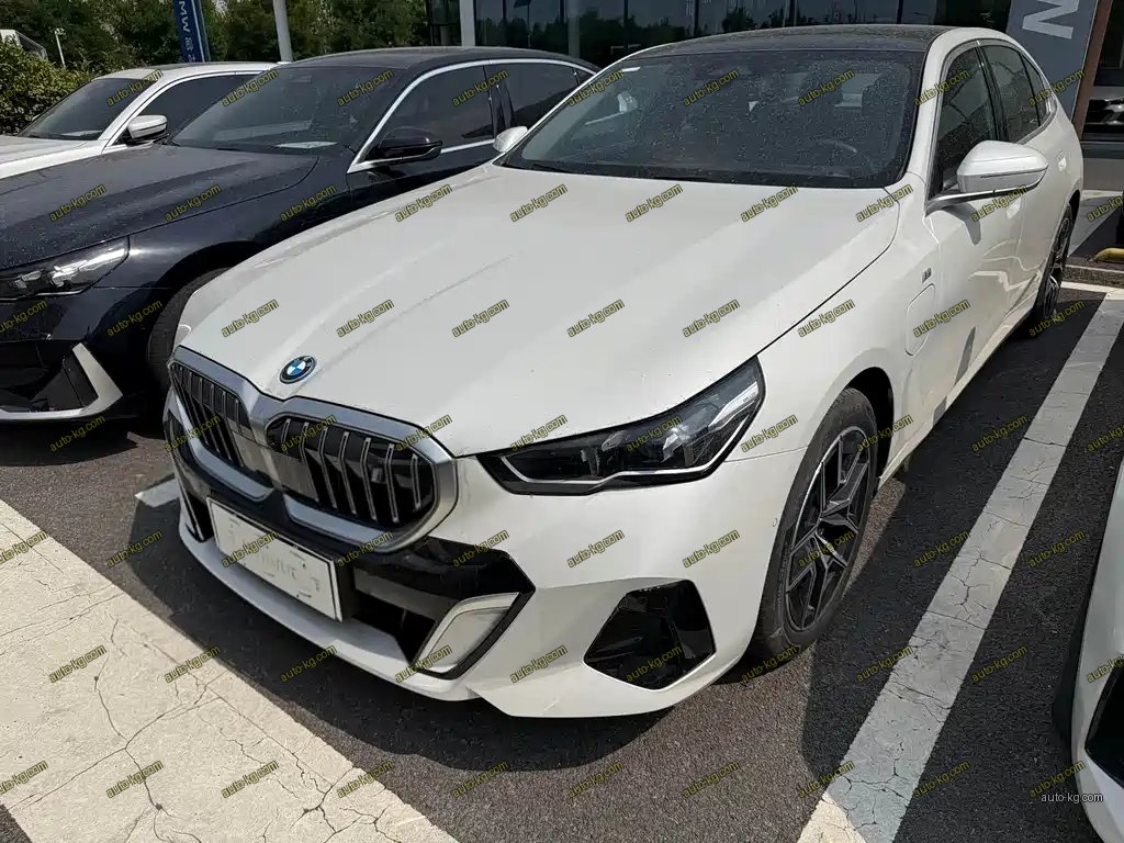 BMW i5 2025