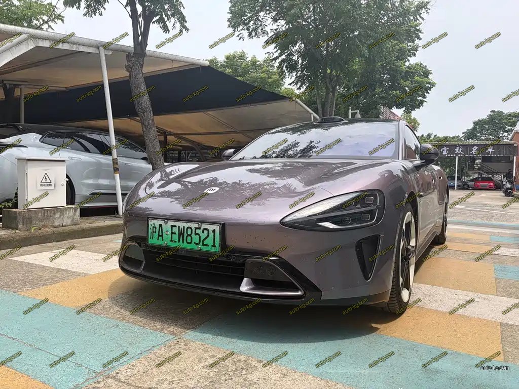 Xiaomi SU7 2024